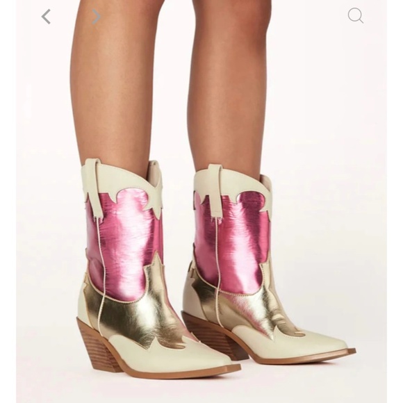 Billini Shoes - Billini Urie Ankle Boots - Pink & Ivory size 6 western